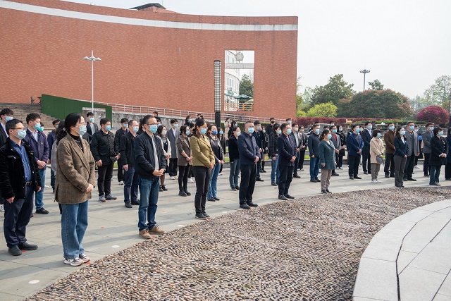 1649207455179926.jpg 黄烈20052011-2.JPG